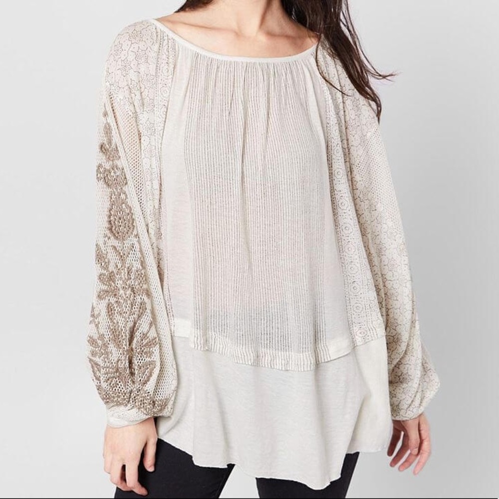 Free People Oversized “Indigo Dreams Top” EUC